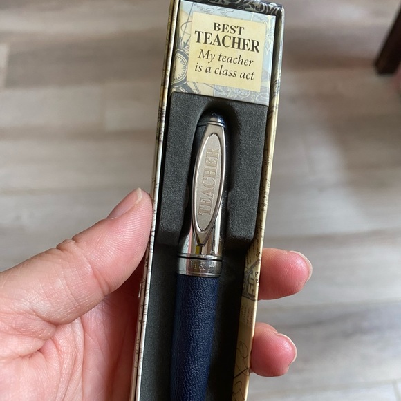 Other - 5/$25 Best Teacher personalized pens for charity